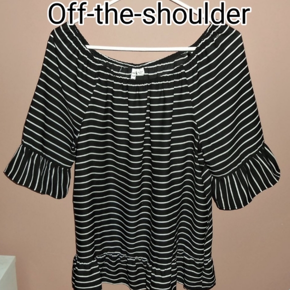 Black & White Striped Boho Ruffly Top - Picture 6 of 11